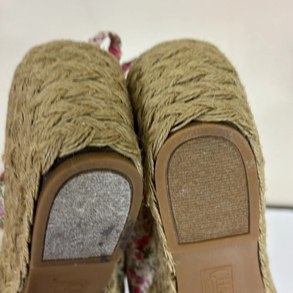 Chaps Pink Floral  Fabric Corala Peep Toe Espadrille Wedge Sandals Size 9B